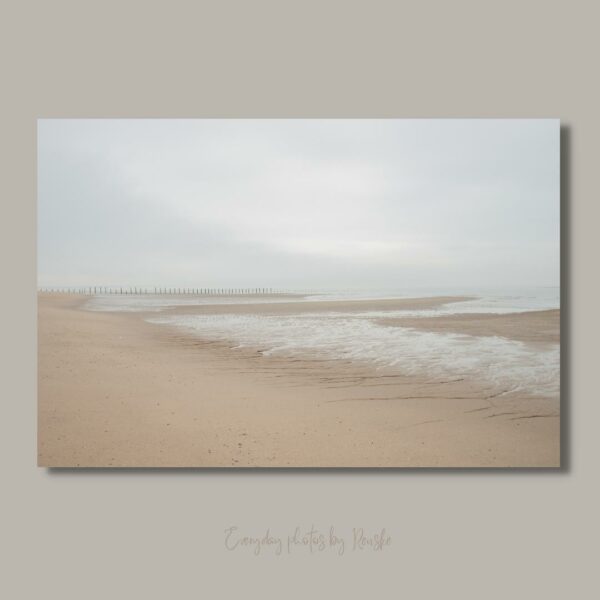 "Verlaten strand" op Canvas - Afbeelding 2